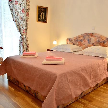 Apartments M&B Podstrana Luaran gambar