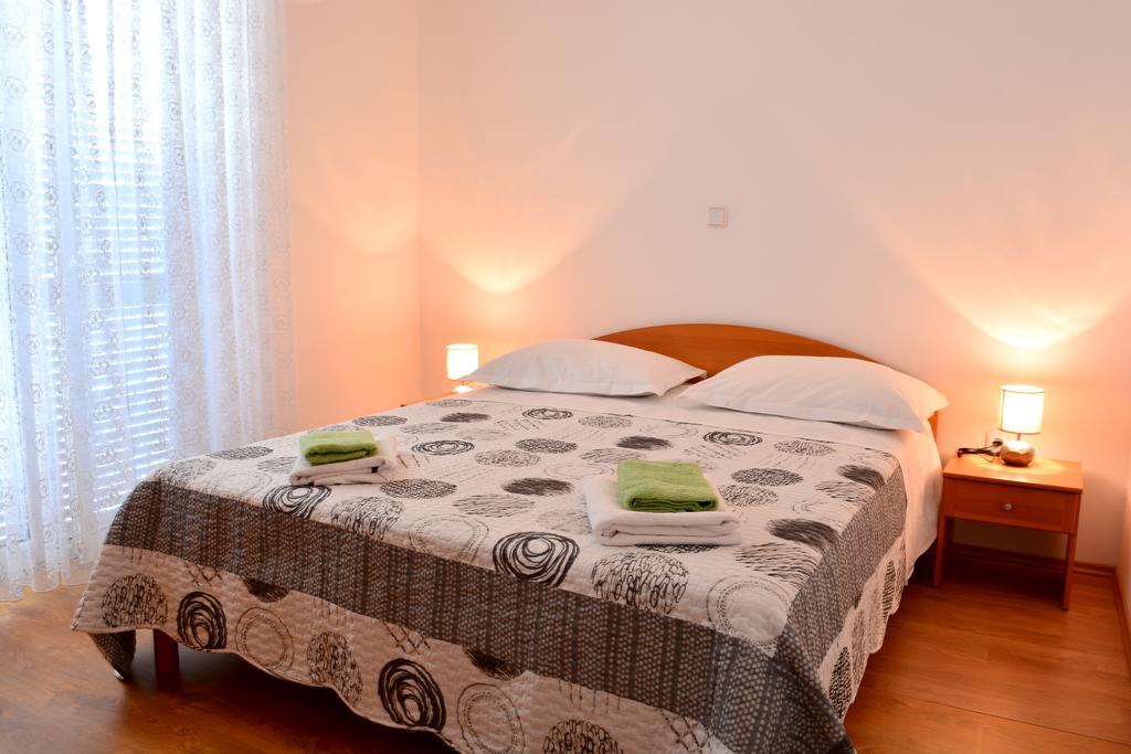 Apartments M&B Podstrana Luaran gambar