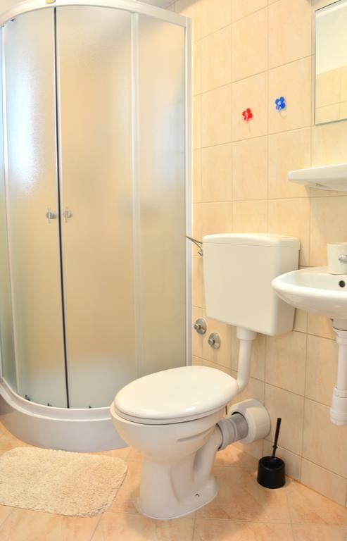Apartments M&B Podstrana Luaran gambar