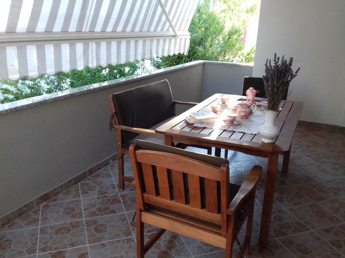 Apartments M&B Podstrana Luaran gambar